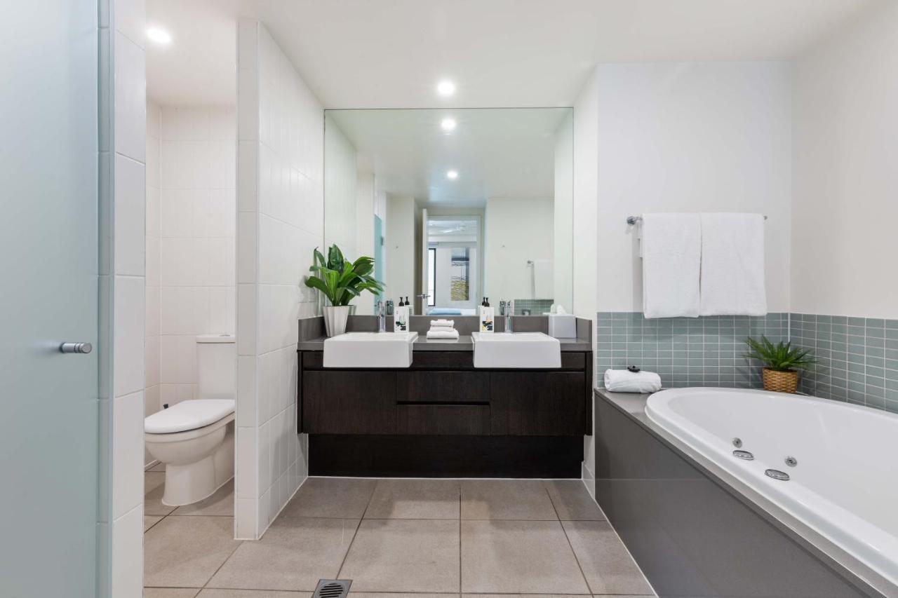 Port Douglas Private Apartments In Temple Экстерьер фото